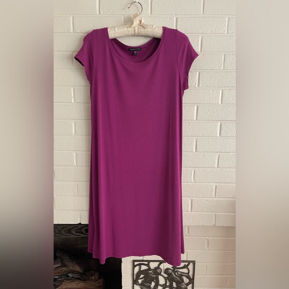 EILEEN FISHER jersey cap-sleeve dress. Small. Fuscia.